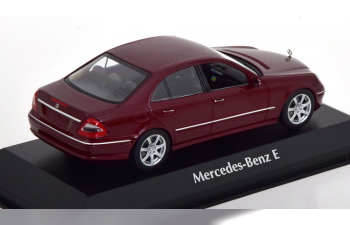 MERCEDES-BENZ E-Klasse Saloon (2006), red metallic