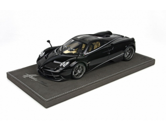 PAGANI Huayra, with display, L.e. 50 pcs., black mica