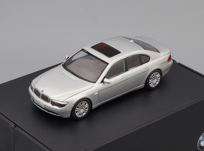 BMW 7er Sedan, silver