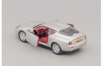 ASTON MARTIN Vanquish, silver