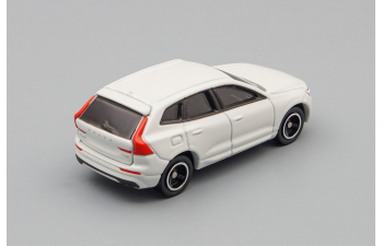 VOLVO XC60, white