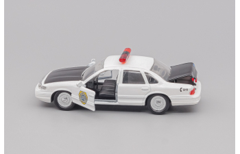 FORD Crown Victoria Des Moines Police, white / black