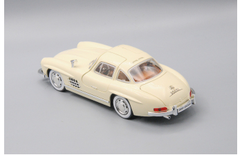 MERCEDES-BENZ W198 300SL Gullwing, слоновая кость, 21 см