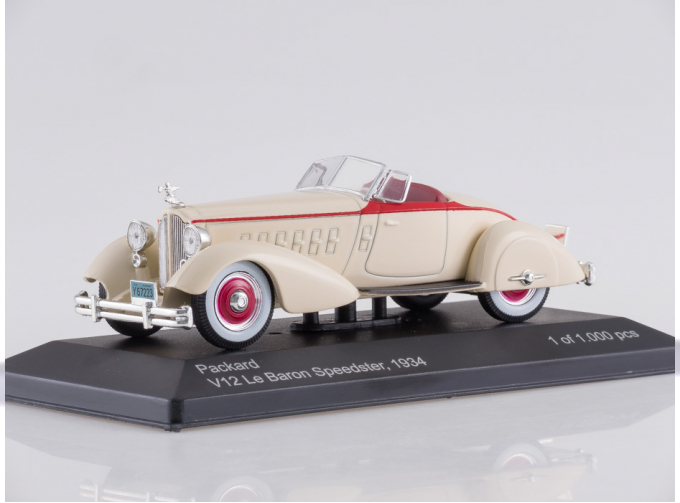 PACKARD V12 Le Baron Speedster (1934), beige / red