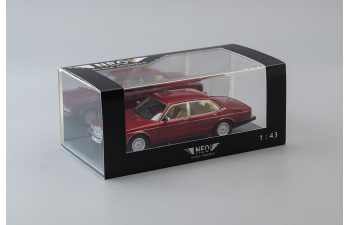 JAGUAR XJ40 Souvereign 1990, red met 