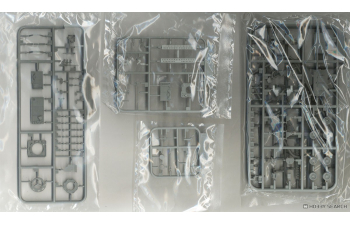 Сборная модель разведывательная машина Stryker M1127 RV (2 в 1)