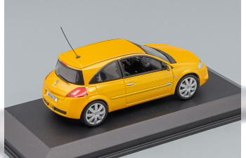 RENAULT Megane RS 2004, yellow sirius