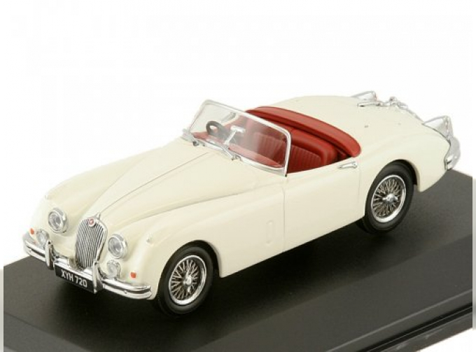 JAGUAR XK150 Roadster Old English (1957), white