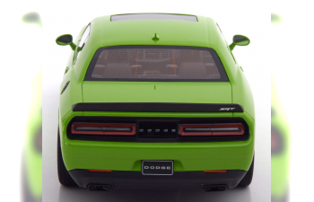 DODGE Challenger Hellcat SRT (green / black)