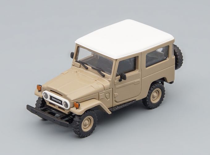 TOYOTA Land Cruiser J4, dunebeige / white