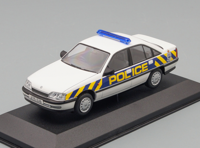 VAUXHALL Carlton 2.6Li "West Mercia Constabulary Police" 1982