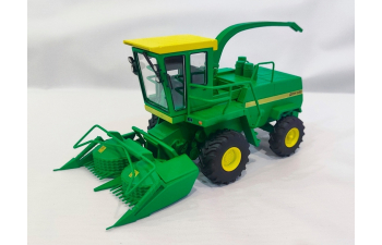 Сборная модель кормоуборочного комбайна - 680 (позднее исполнение)