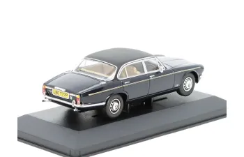 JAGUAR XJ6 Series 2, dark blue