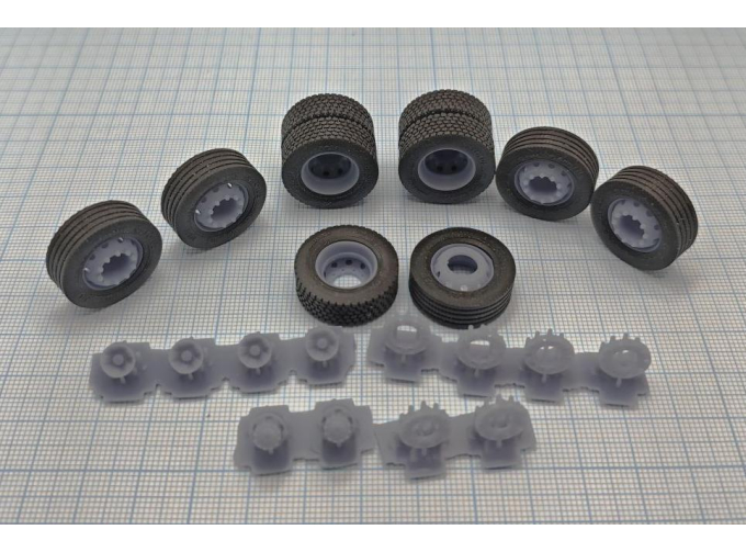 Комплект колес в сборе, в размере 315/60 22.5, для грузовика 6х2