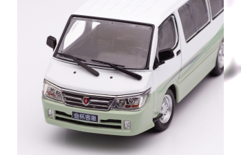 TOYOTA Hiace H100, белый со светло-зеленым