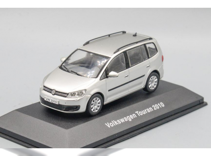 Volkswagen Touran 2010 Silver