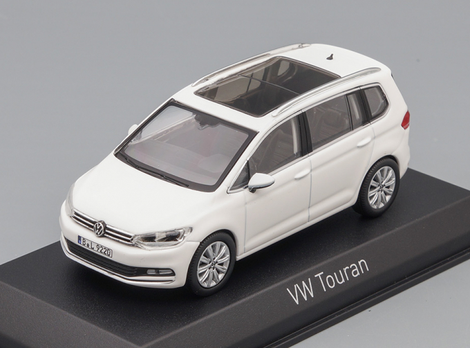 VOLKSWAGEN Touran III 2015 White