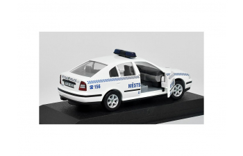 SKODA Octavia I Police, white