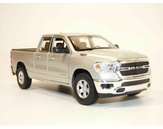 RAM 1500 (2019), silver