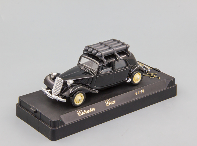 Citroen Traction GAZ - Black