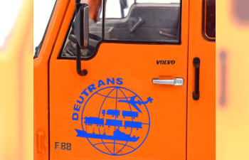 VOLVO F88 (1965), orange/blau