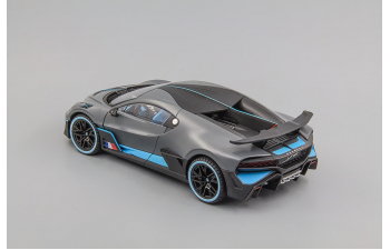 BUGATTI Divo, серый