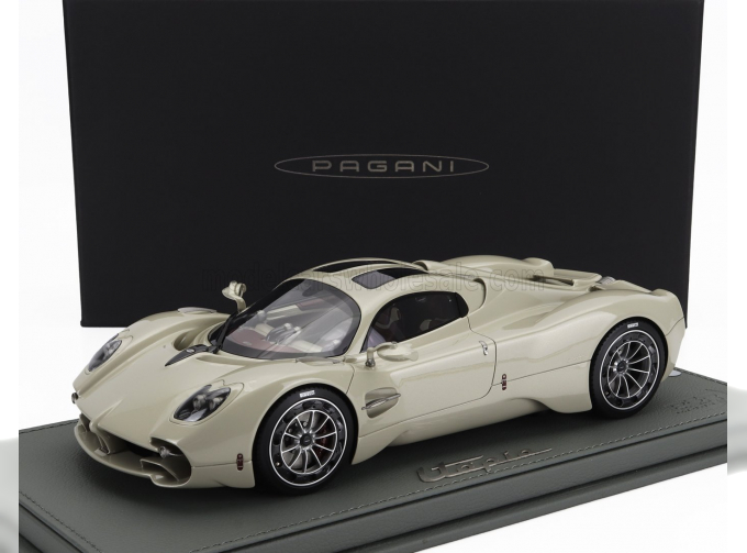 PAGANI Utopia (2022) - Con Vetrina - With Showcase, Grigio Rinascimento - Light Grey