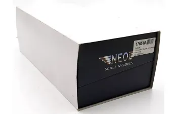 DAIMLER Double Six Coupe (1974), red/black