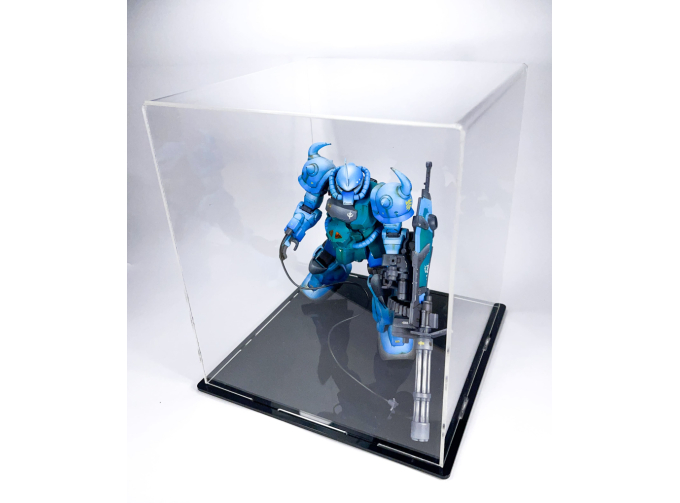 Бокс акриловый для фигур, 80х80х140, основание черный глянец