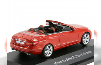 MERCEDES-BENZ E-Klasse Cabriolet, red