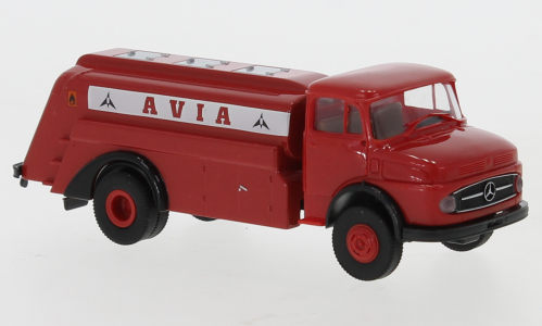 MERCEDES-BENZ L 322 Tankwage Avia