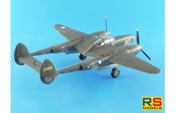 Сборная модель P-38E Lightning "Aleutian"