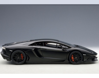 LAMBORGHINI Aventador LP720-4 50th Anniversary Edition (с брелоком), black nero nemesis / matt