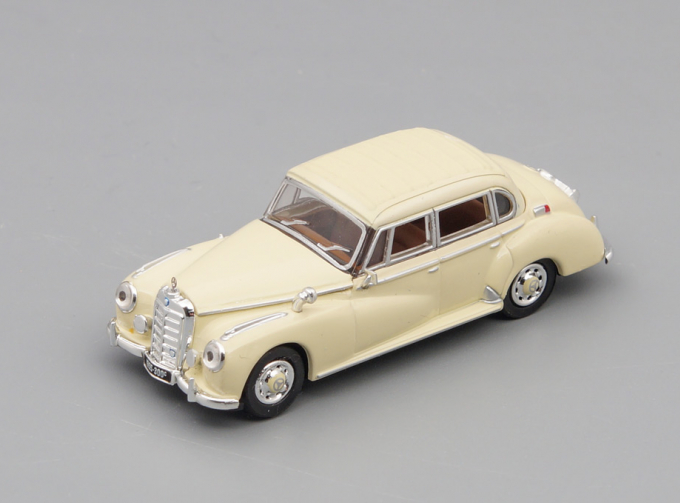 MERCEDES-BENZ 300D, beige