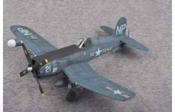 Сборная модель Самолет F4U-5N Corsair early version