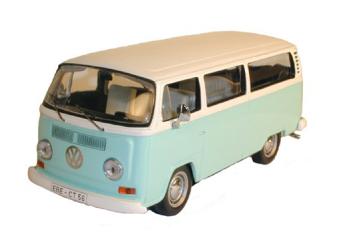 VOLKSWAGEN Kombi (1971), white / light turquoise