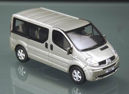 RENAULT Trafic (2007), grey beige