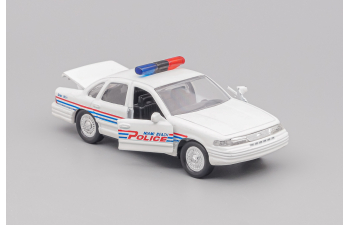 FORD Crown Victoria Miami Beach Police, white