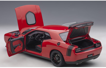 Dodge Challenger 392 Hemi Scat Pack Shaker 2018 красный