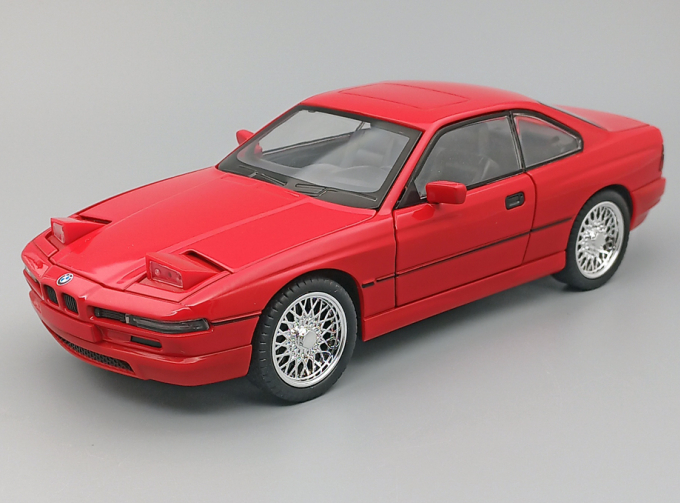BMW 850 CSi, red