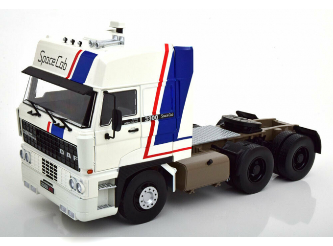 DAF 3300 Spacecab 1982 (white/blue/red)