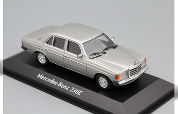 MERCEDES-BENZ (W123) 230E - 1982 - SILVER METALLIC