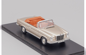 MERCEDES-BENZ W111 280SE 3.5 Convertible, ivory