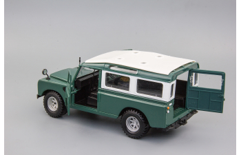 LAND ROVER 109, green/white