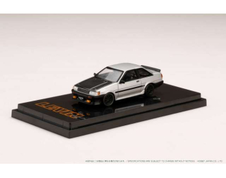 Toyota Corolla Levin GT APEX 2door AE86 with Carbon Bonnet, silver / black