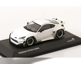 TOYOTA GR86 Pandem Rocket Bunny, white