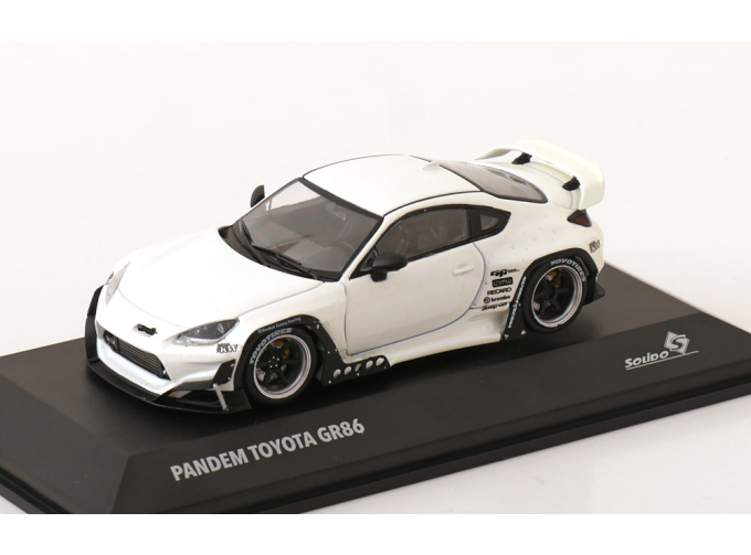TOYOTA GR86 Pandem Rocket Bunny, white