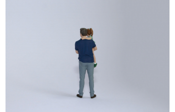 Фигурка Папа с дочкой