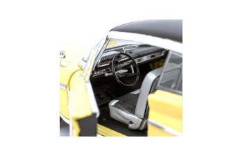 DESOTO Adventurer (1961), yellow with black roof