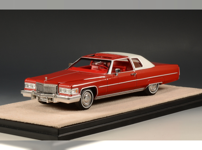 CADILLAC Coupe Deville (1975) Firethorne Red Metallic